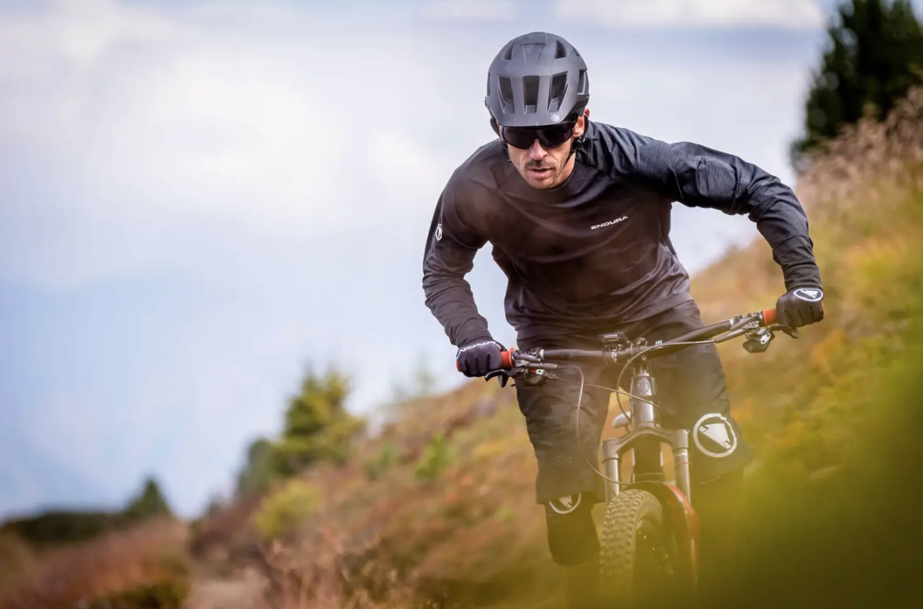 Casco bike Endura